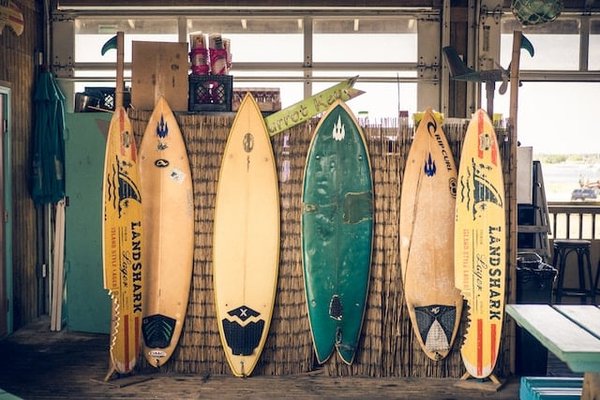 Kitesurf en mer : Apprivoisez les conditions météorologiques, découvrez des spots exceptionnels et maîtrisez la marée